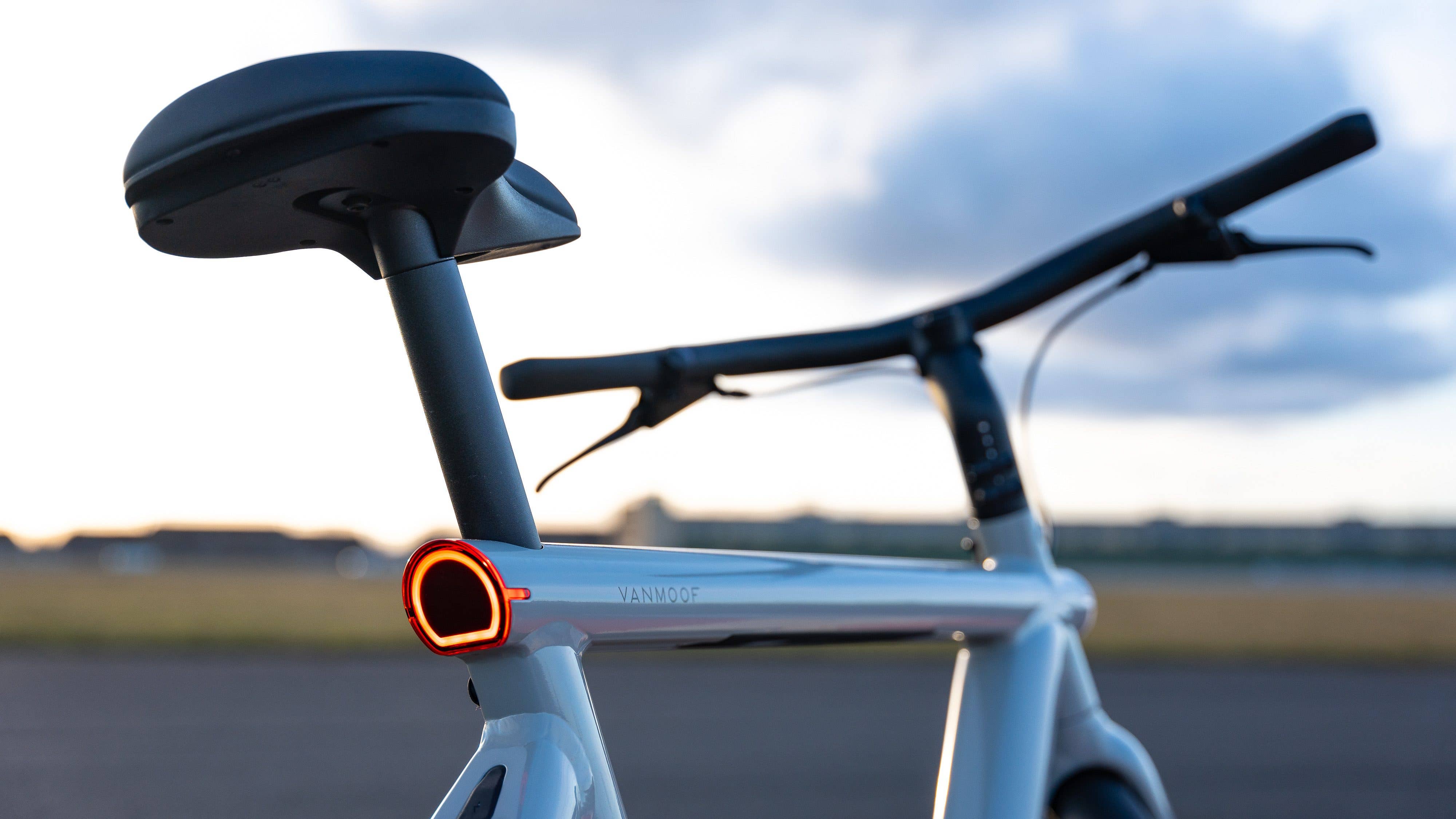 Si vous souhaitez régler la hauteur de la selle, vous aurez besoin d VanMoof S5