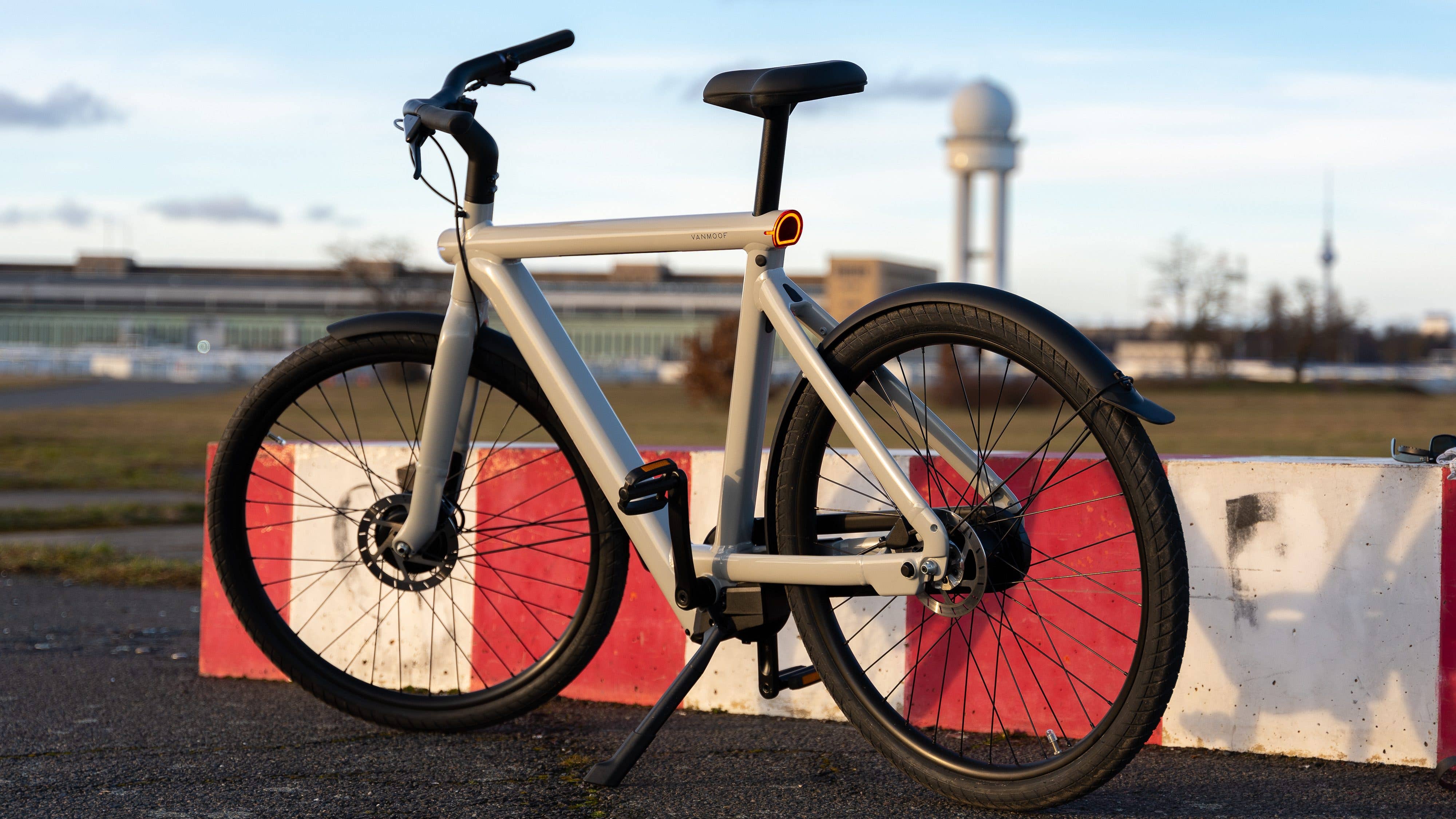 Le VanMoof S5 a un design très minimaliste VanMoof S5