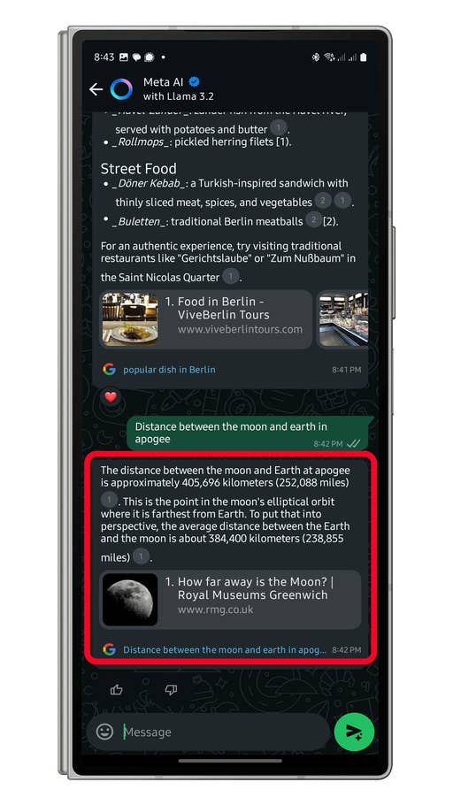 Conversation WhatsApp montrant la distance entre la lune et la terre, en se concentrant sur la distance à lu0027apogée.