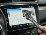 Android Auto cassé après la mise à jour d'android 16 sur les smartphones Samsung Galaxy et Google Pixel.