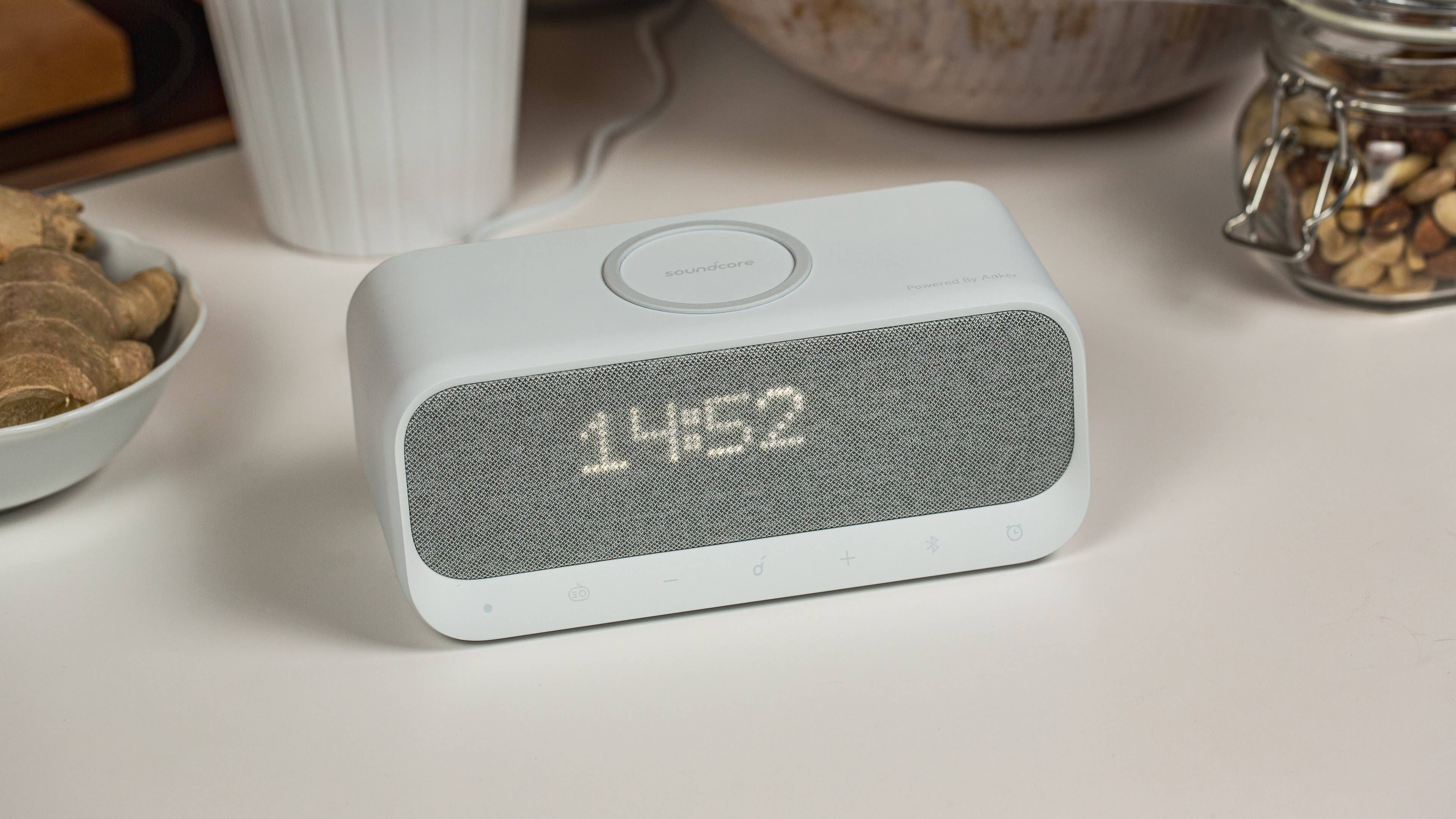 androidpit anker soundcore wakey 17