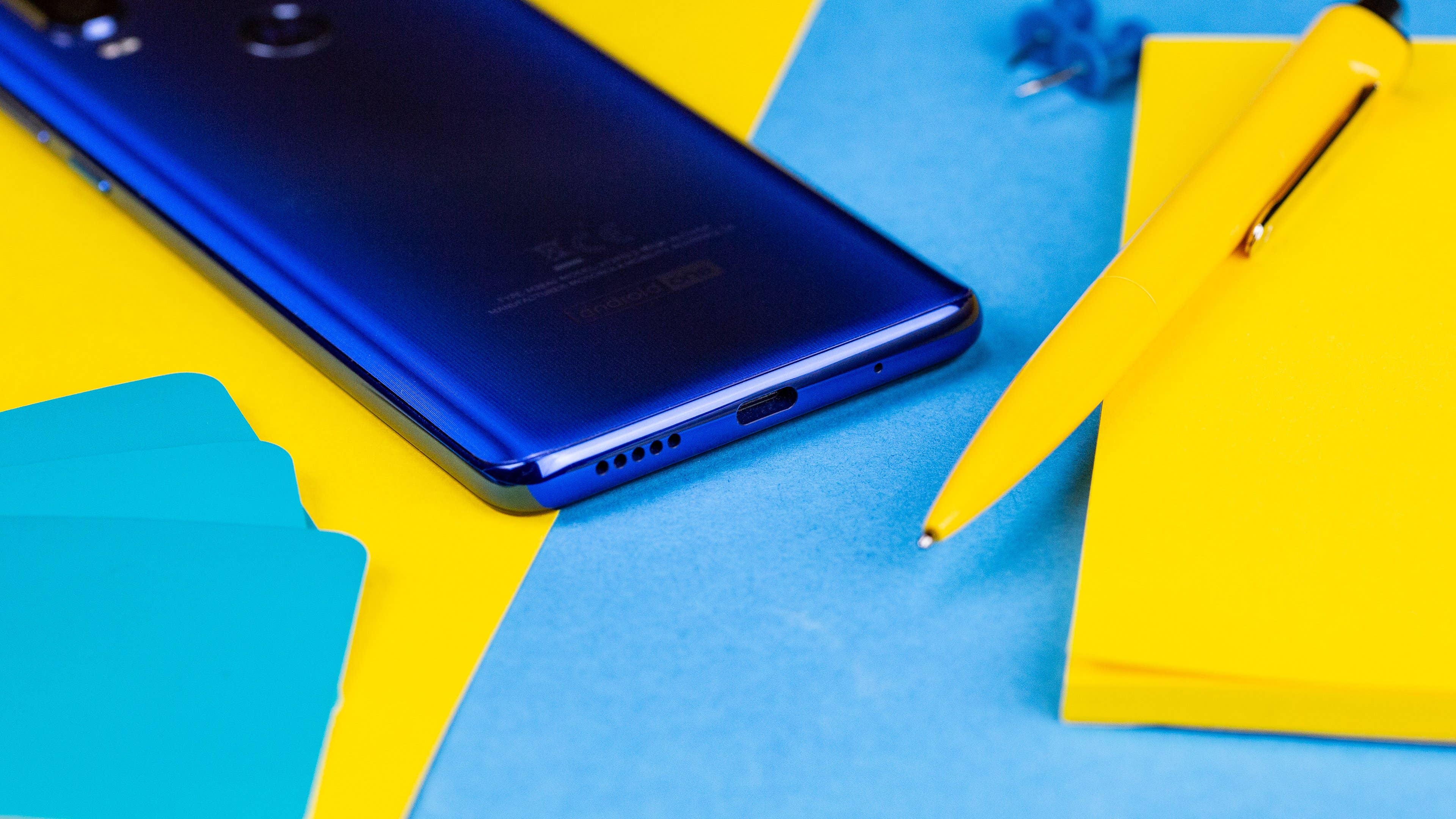 androidpit motorola one vision bottom speaker usb c