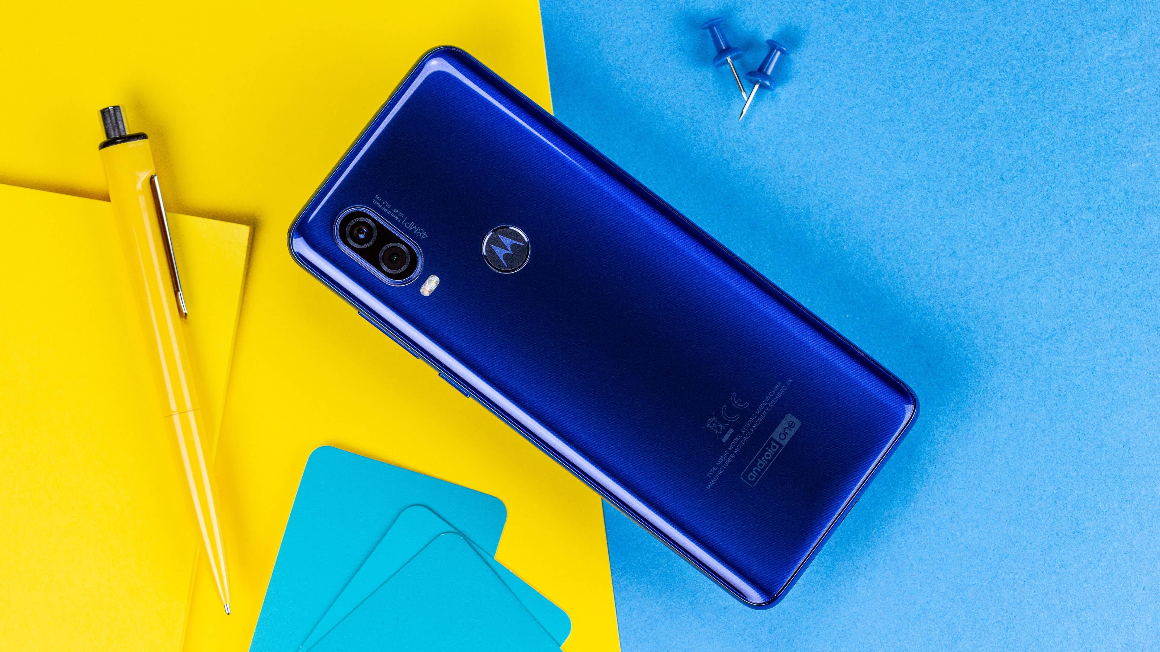 androidpit motorola one vision full back