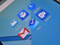 androidpit-nexus-6-email-apps.jpg
