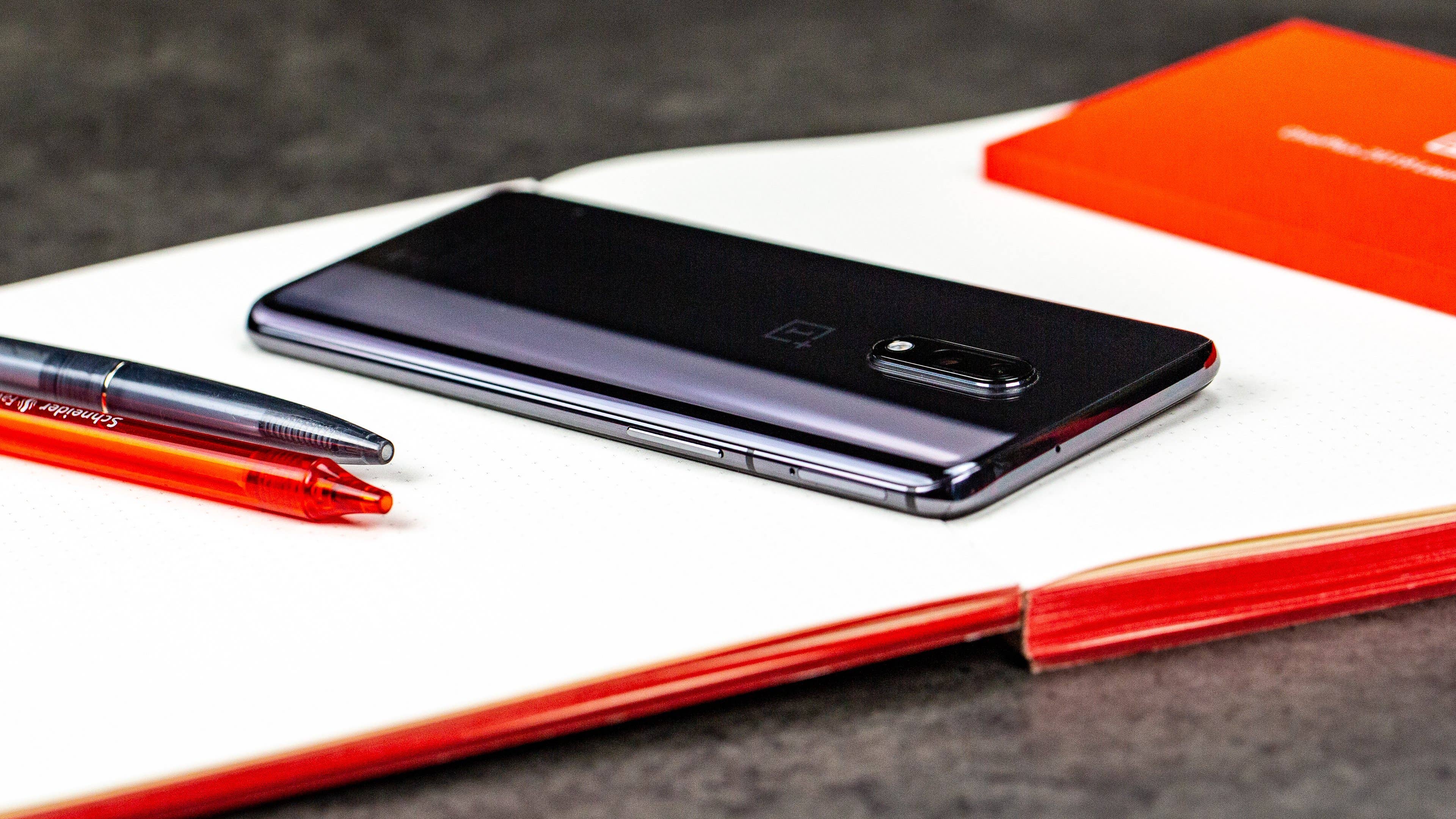 androidpit oneplus 7 review buttons 2