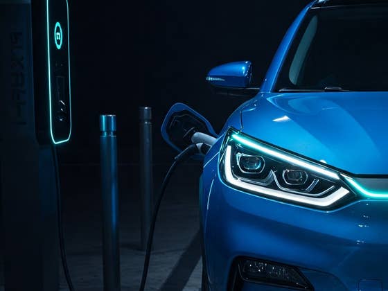 BYD lance la recharge &agrave; 1000 kW pour ses voitures &eacute;lectriques, mais quelque-chose cloche