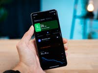 Un smartphone avec un indicateur de batterie