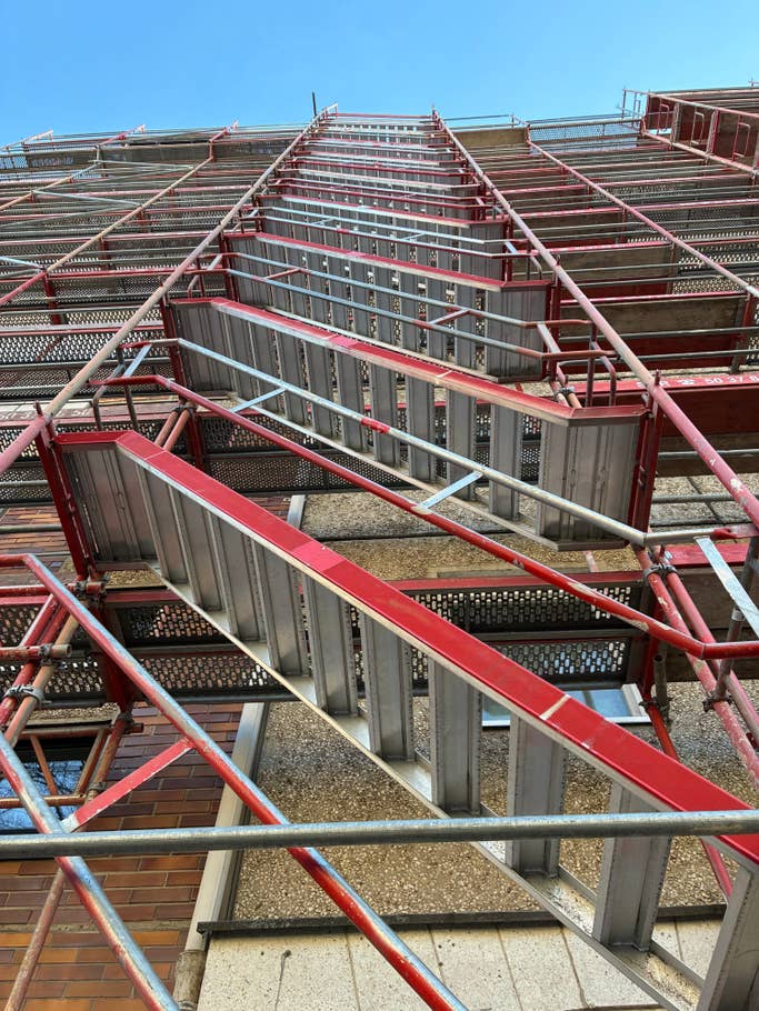 Photo en plein jour avec lu0027Apple iPhone 16e - appareil photo principal 1x