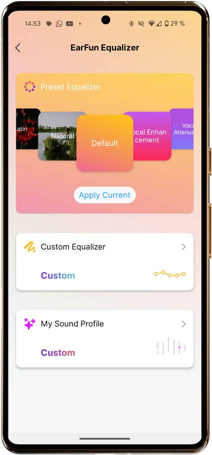 Interface de lu0027application EarFun Equalizer montrant des options du0027égaliseur prédéfinies et personnalisées.