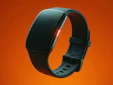 Garmin présente son tracker de fitness sans écran et son rival Whoop