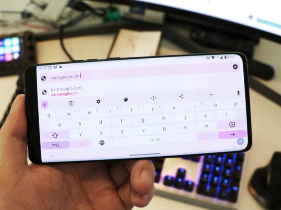 Google Bard: Le chatbot enfin disponible en français!
