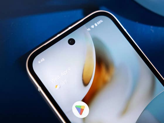 La fonctionnalité la plus controversée d’Android ne disparaît pas… encore.