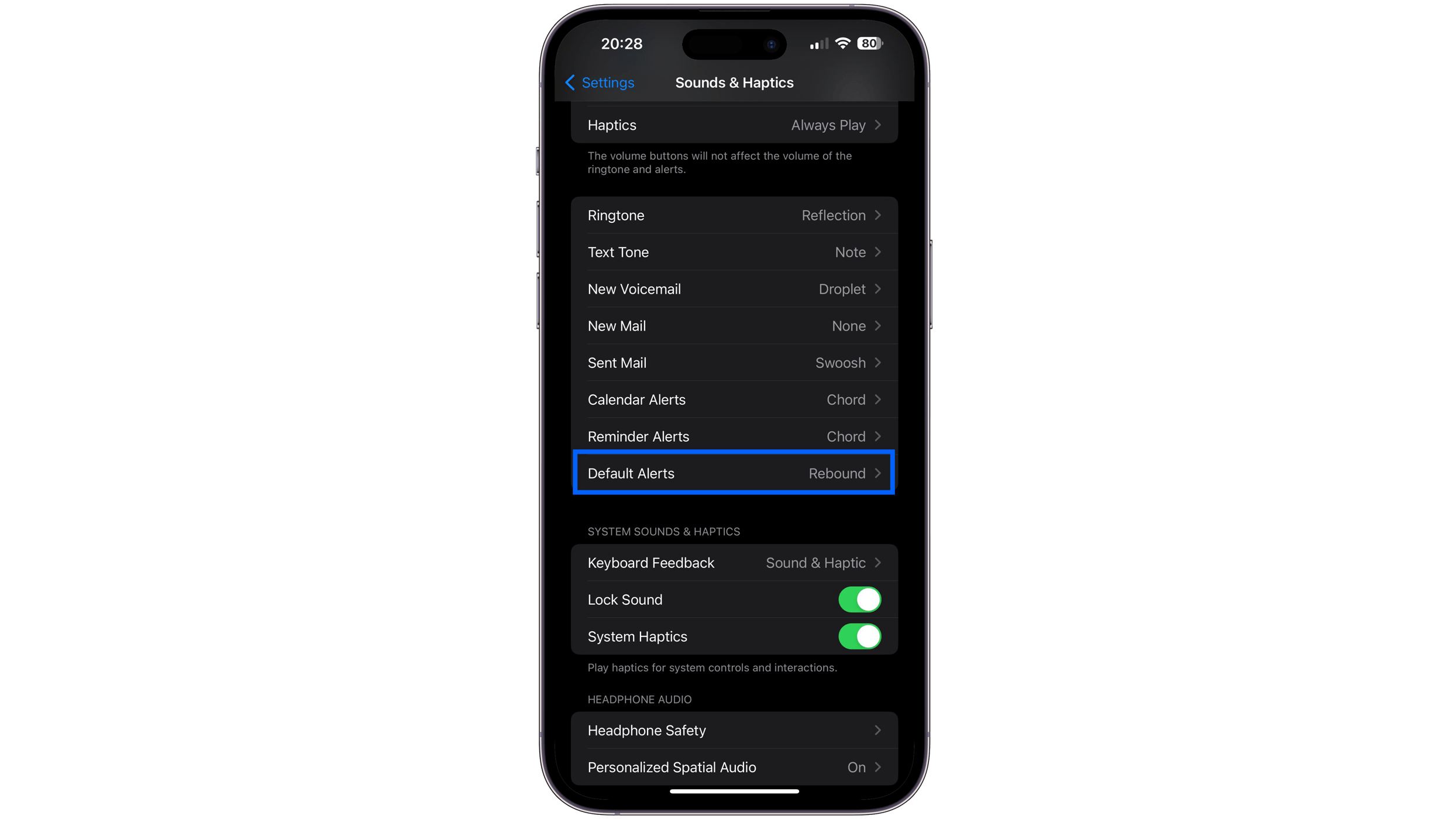 La mise à jour iOS 17.2 Beta 4 ajoute des options pour modifier le son de notification par défaut et l'haptique. / © Twitter/u/iSoftwareUpdates edit by nextpit
