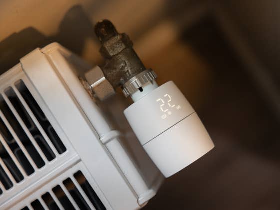 Test du thermostat pour radiateur Kasa KE100 : comme Tado mais en moins cher !