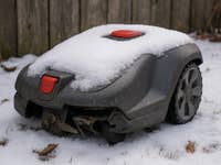 Robot de tonte en hiver