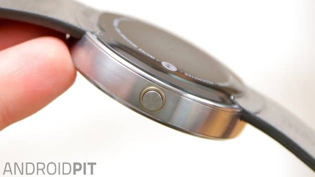 moto360 button