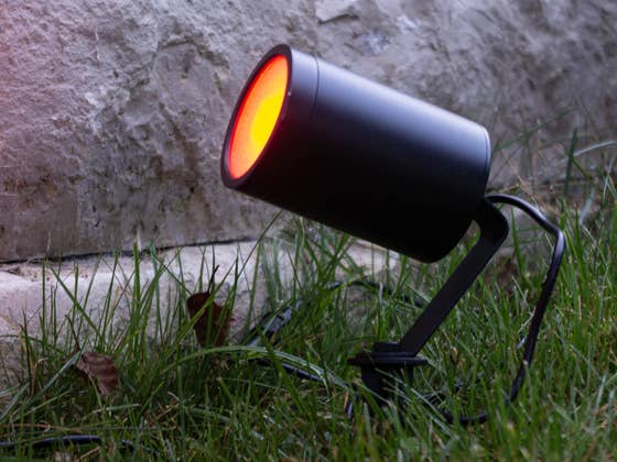 Test des Govee Outdoor Spot Lights: Des lumi&egrave;res de jardin connect&eacute;es et &eacute;conomes