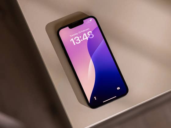 N’attendez pas: iOS 18.4.1 corrige les problèmes de CarPlay et les principales failles de sécurité