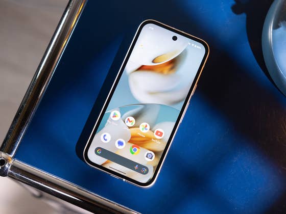 Premier test du Google Pixel 9a: Un choix milieu de gamme judicieux