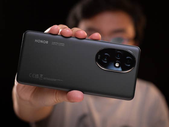 Test du Honor 200 Pro: Un bon milieu de gamme avec les yeux plus gros que le ventre