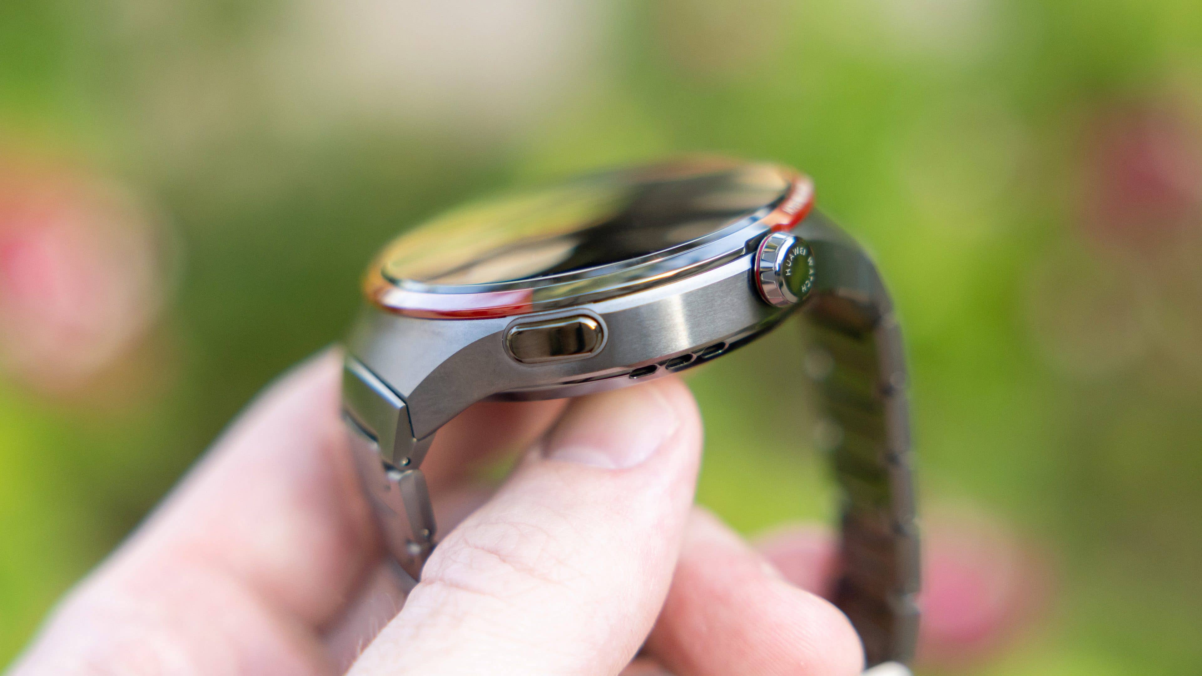 La tranche de la Huawei Watch 4 Pro
