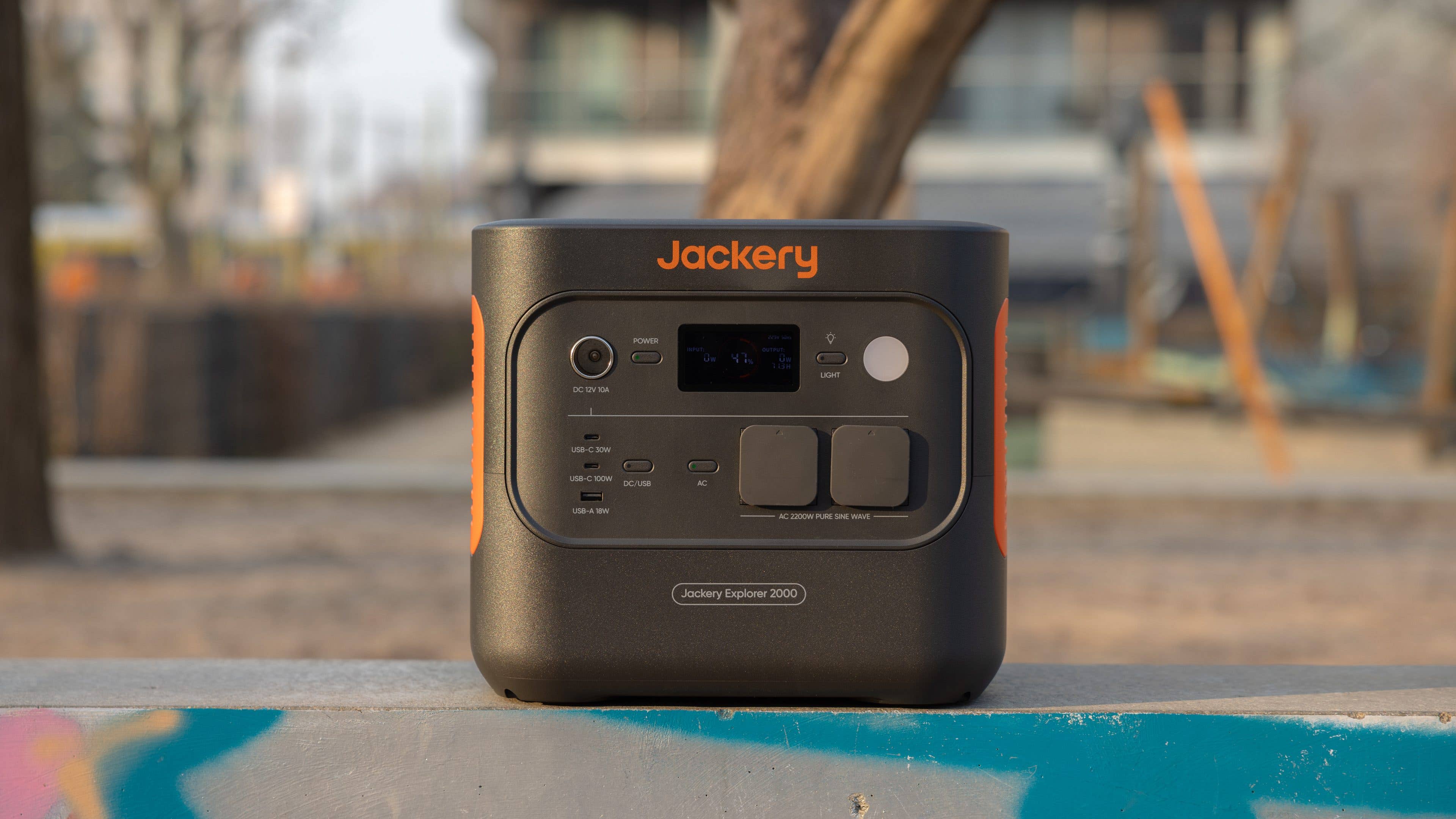 Test de la Jackery Explorer 2000 v2: Une centrale électrique avec