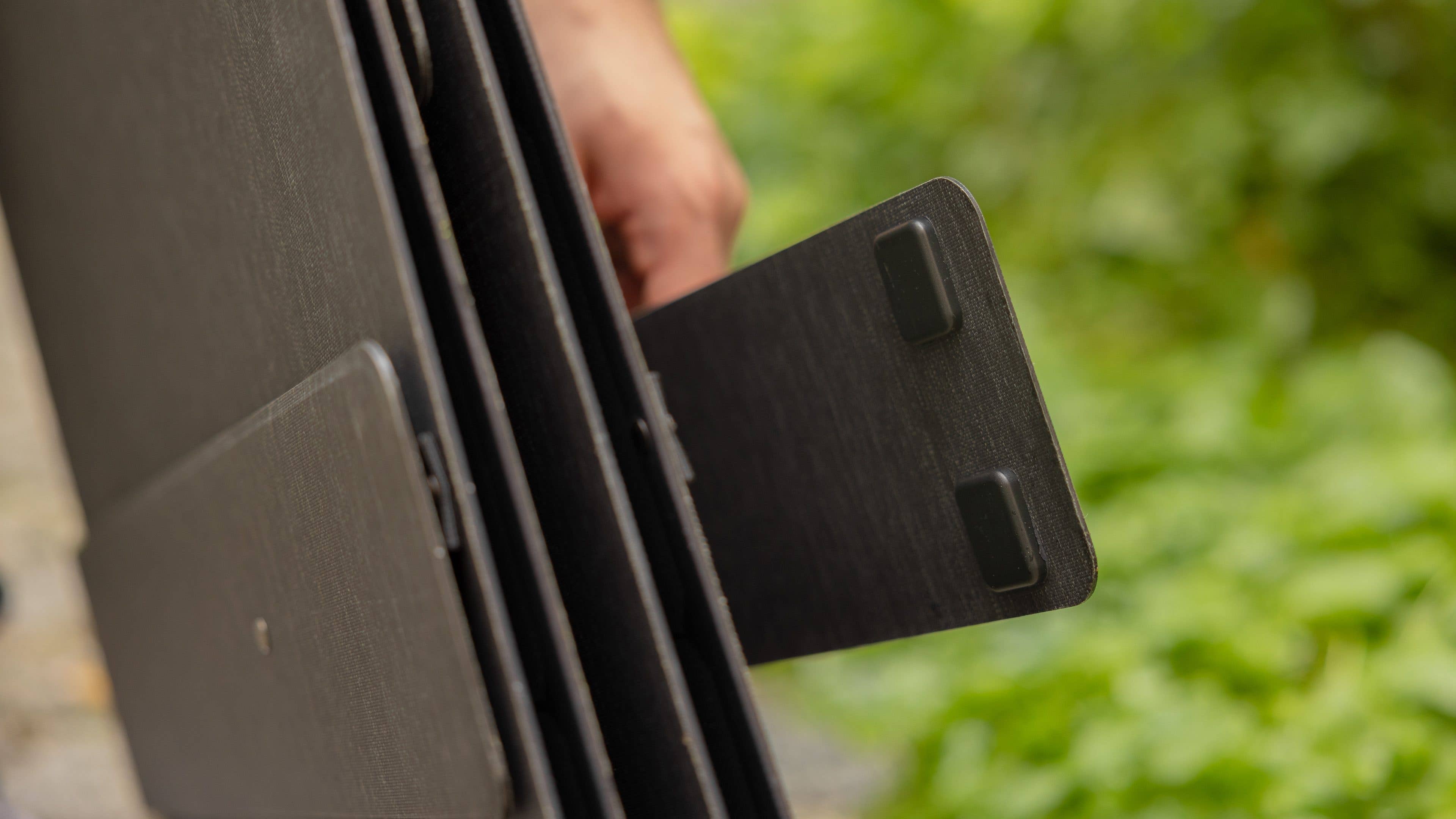 Jackery SolarSaga 200