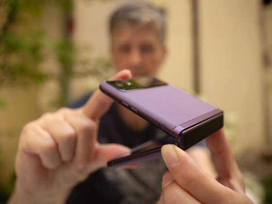 Test du Motorola Razr 40: Que vaut le smartphone pliable le plus "abordable" du moment?