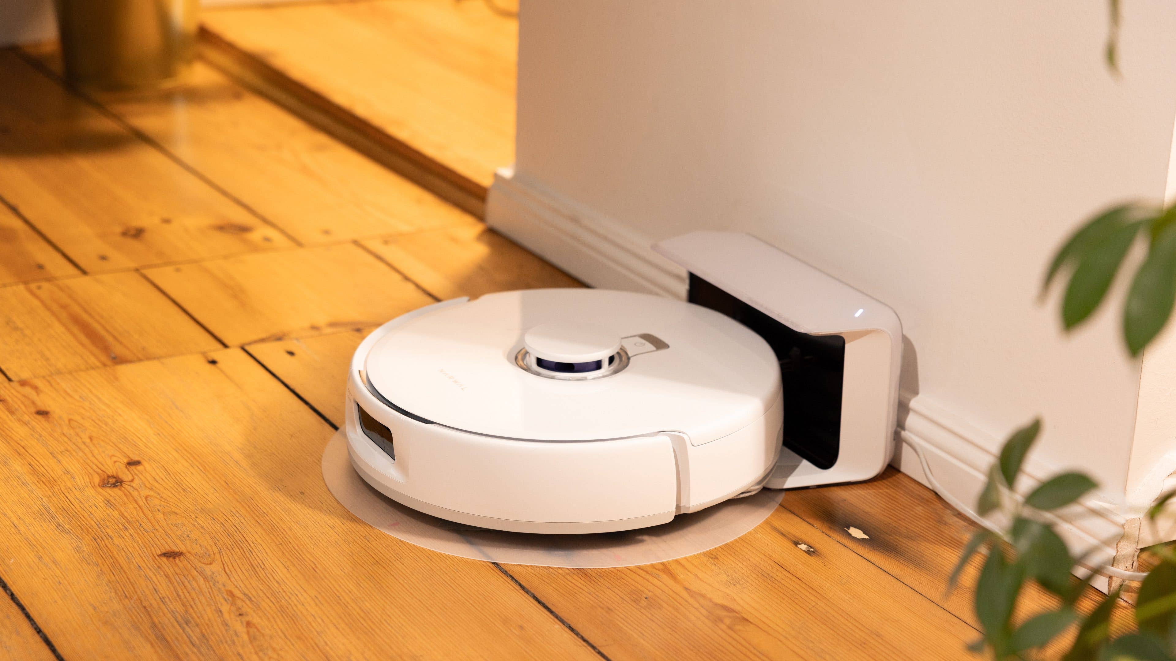 La station de recharge du Narwal Freo X Plus