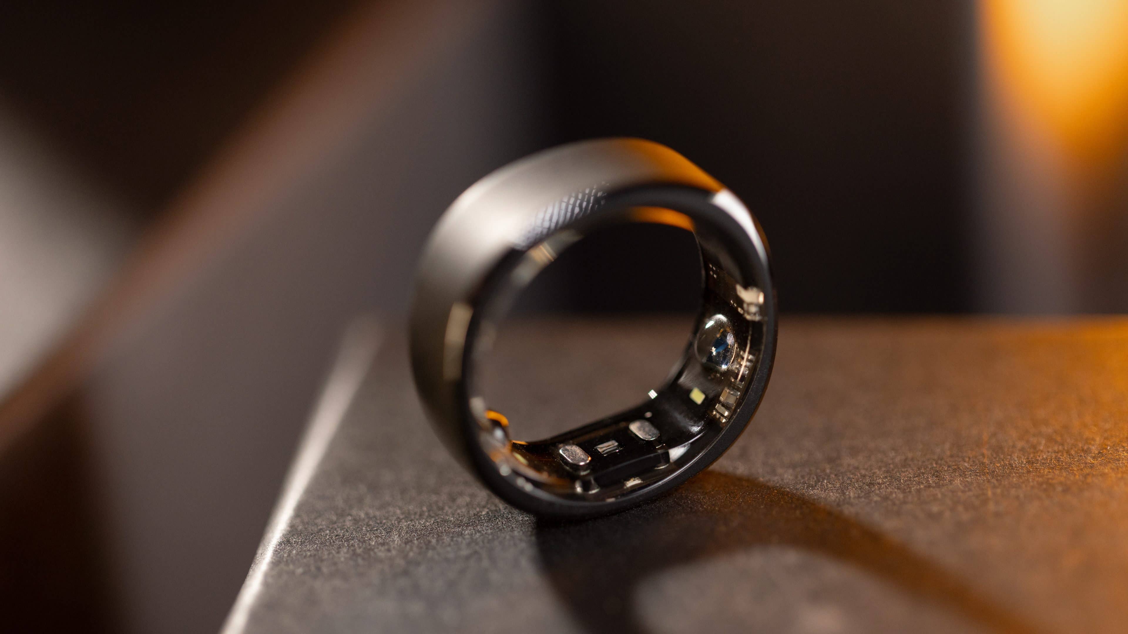 Les connecteurs de recharge de la RingConn Smart Ring