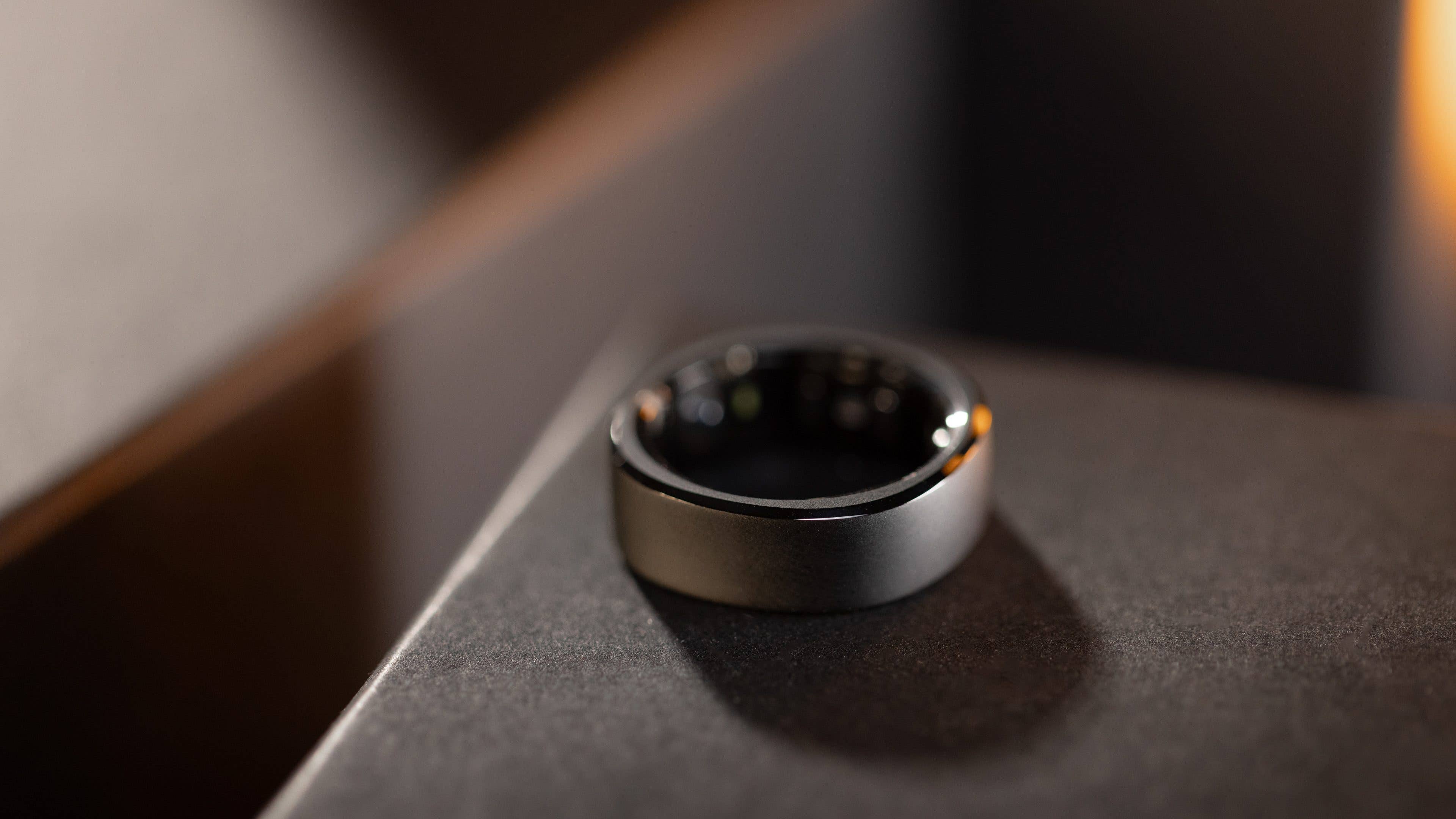 La vue de près RingConn Smart Ring