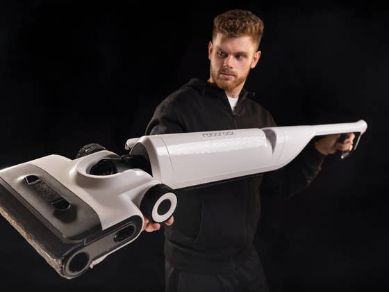 Test du Roborock Flexi Pro: Cet aspirateur-laveur passe littéralement partout