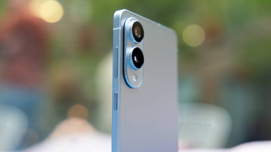 Le Samsung Galaxy S25 Edge testé.