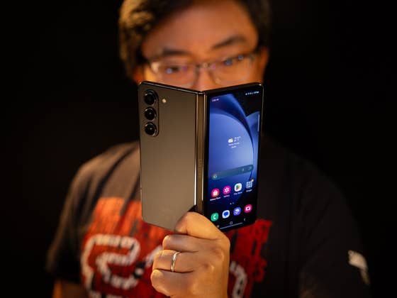 Test du Samsung Galaxy Z Fold 5: Un bon smartphone pliable en manque d&rsquo;innovation