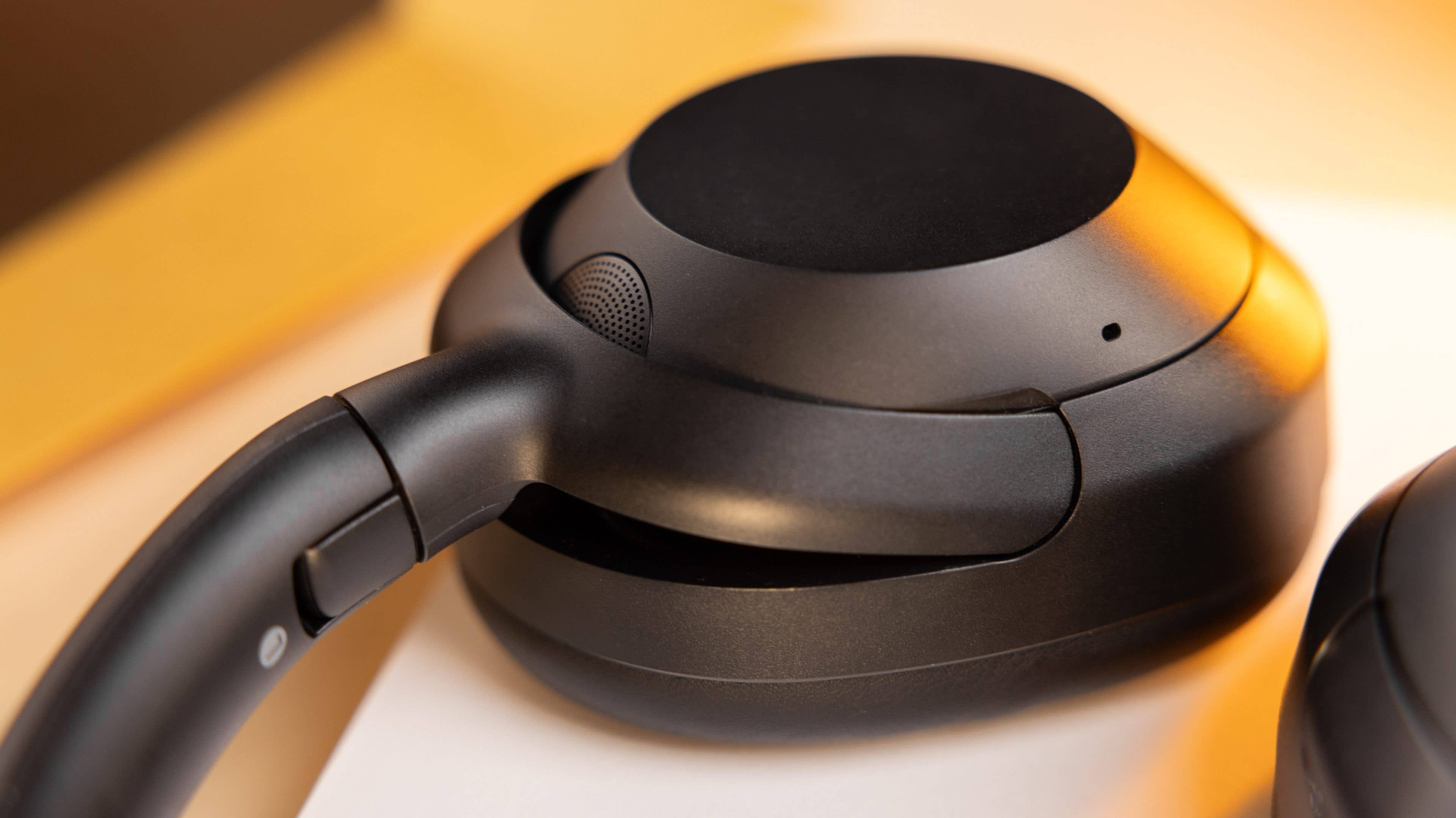 Zoom sur la grille de haut-parleur de l