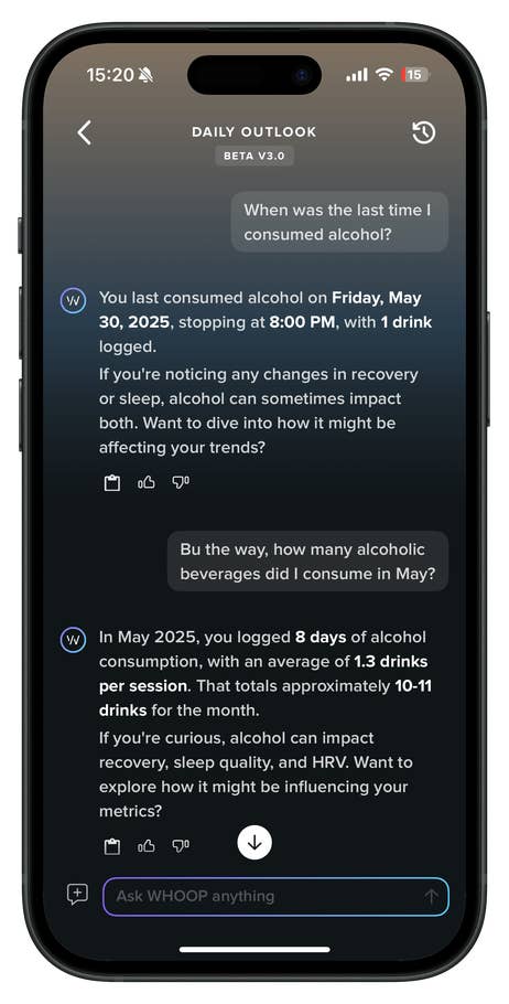 Un smartphone affiche une application du0027aperçu quotidien détaillant la consommation du0027alcool.