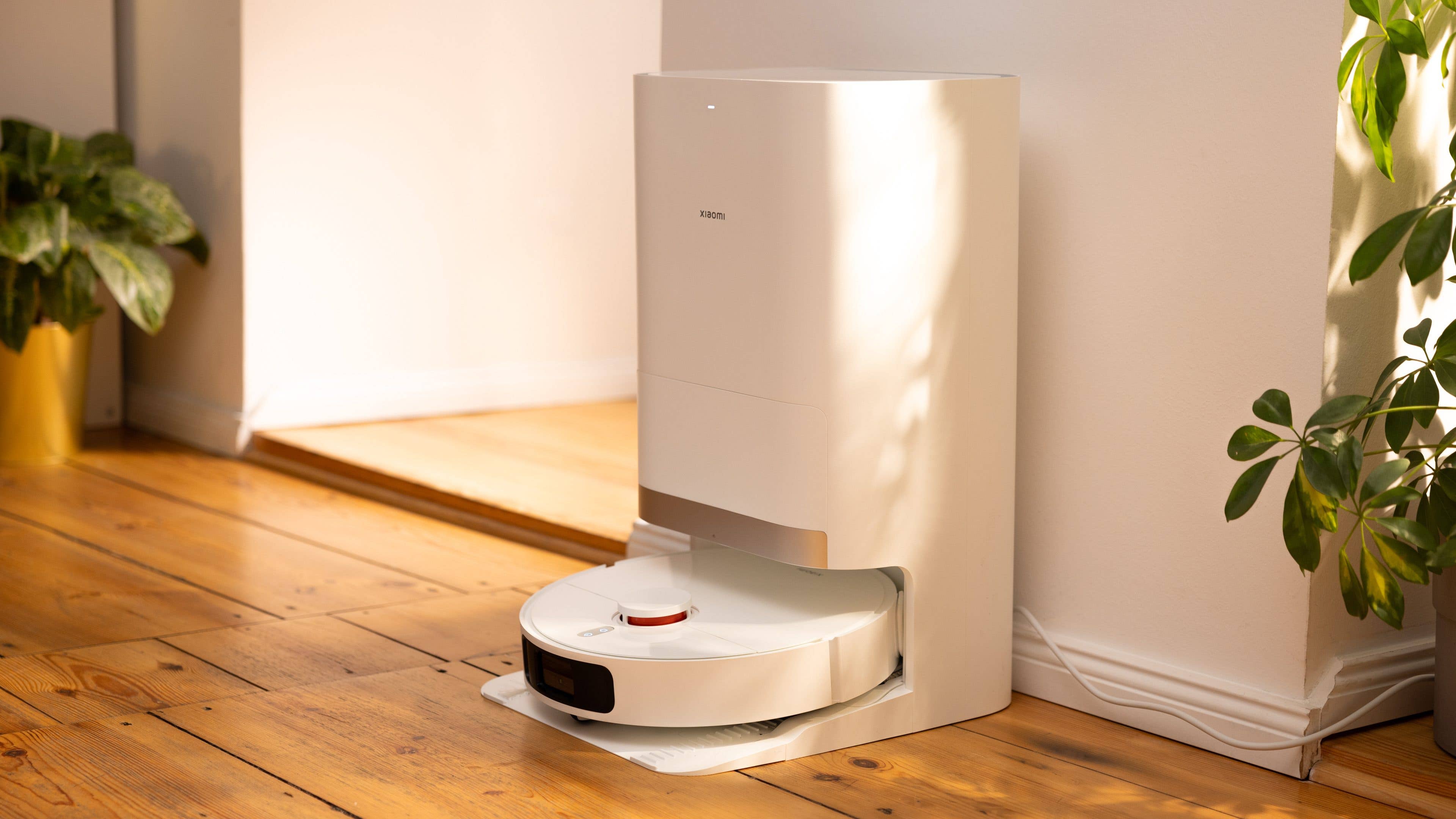 Le Xiaomi X20+ dans sa station d Le Xiaomi X20+ dans sa station d