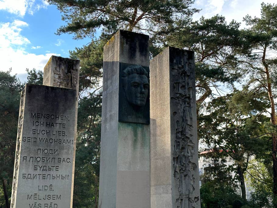 Apple iPhone 14 Pro Max test photo