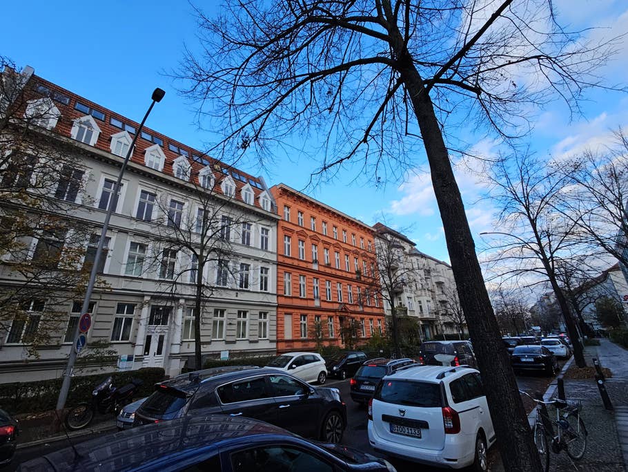 Une photo prise de jour avec lu0027objectif ultra grand angle de la Samsung Galaxy Tab S9 Ultra