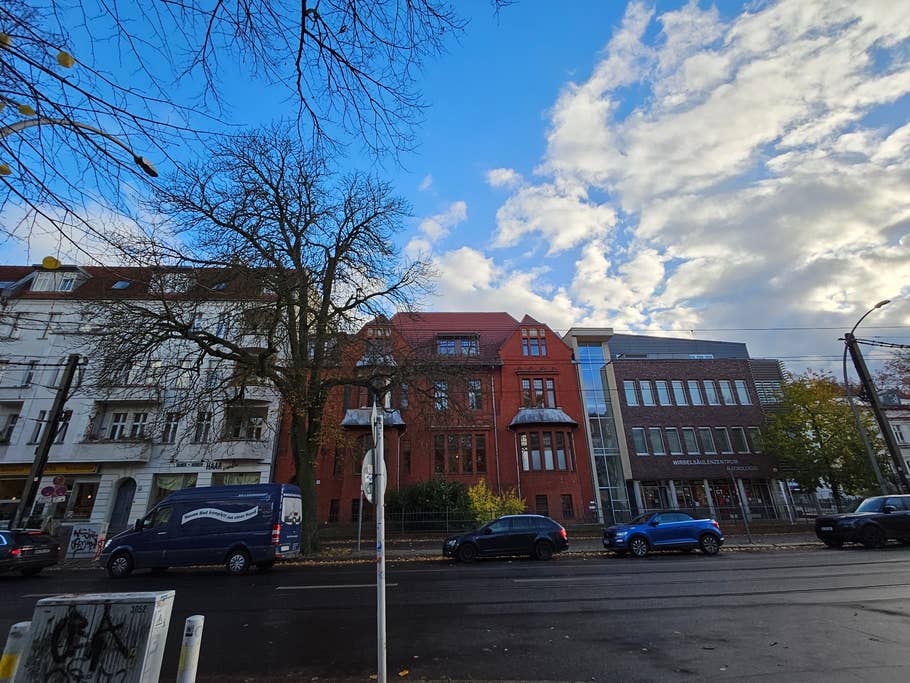 Une photo prise de jour avec lu0027objectif ultra grand angle de la Samsung Galaxy Tab S9 Ultra