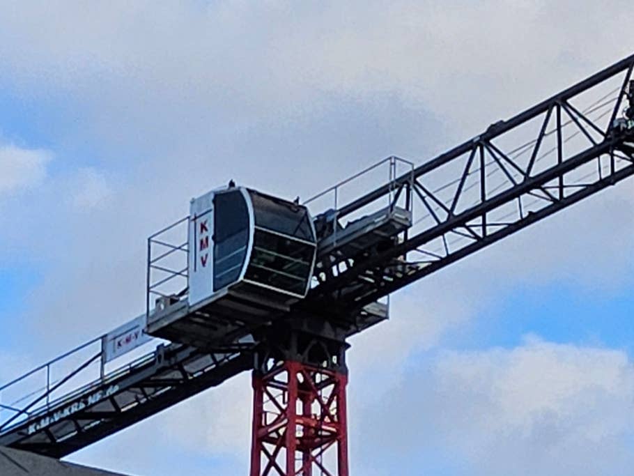 Photo prise de jour avec lu0027objectif principal de la Samsung Galaxy Tab S9 Ultra en zoom x8