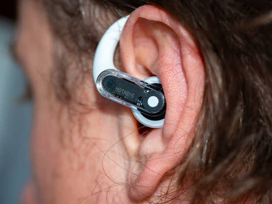 Test des Nothing Ear (open): Enfin des bonnes basses sur des &eacute;couteurs ouverts