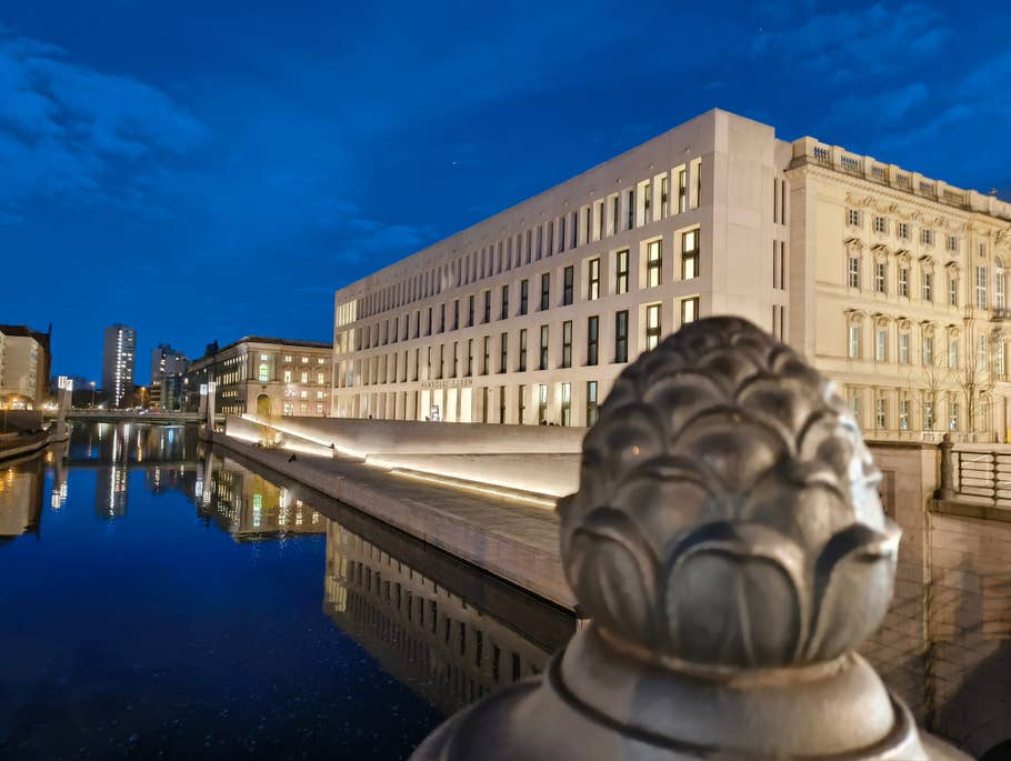 Photo de nuit prise avec le Nothing Phone (2a)