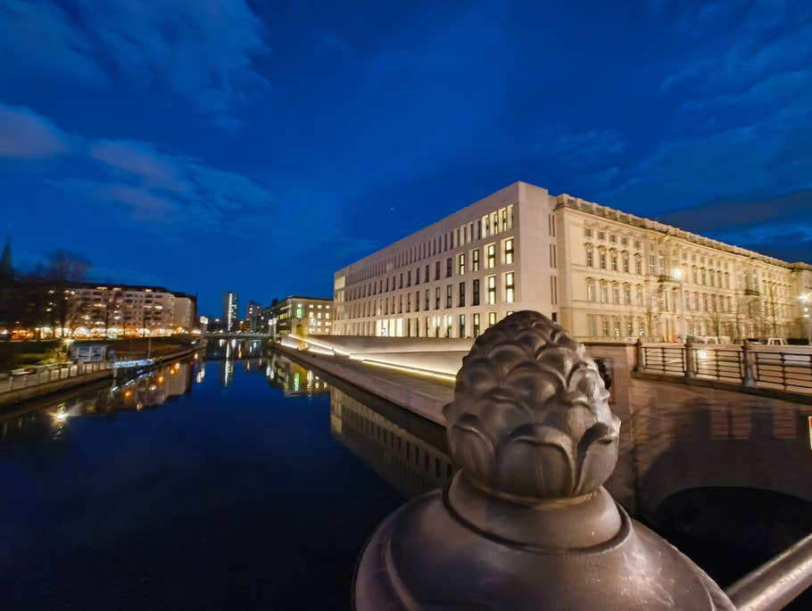 Photo de nuit prise avec le Nothing Phone (2a)