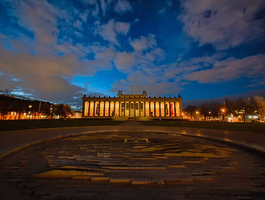 Photo de nuit prise avec le Nothing Phone (2a)