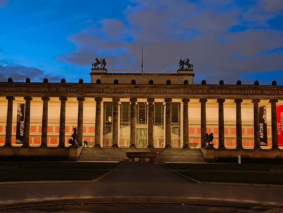 Photo de nuit prise avec le Nothing Phone (2a)