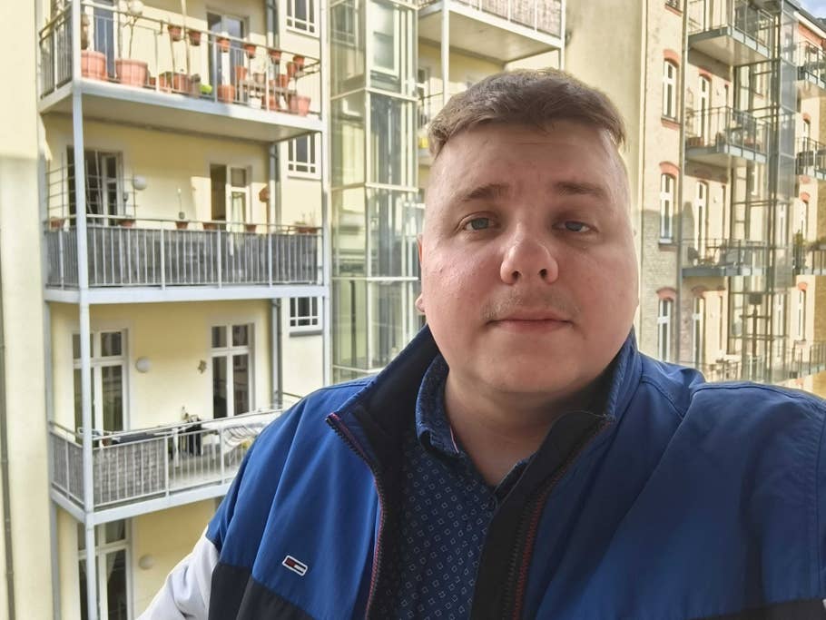 Selfie pris de jour avec le Nothing Phone (2a)