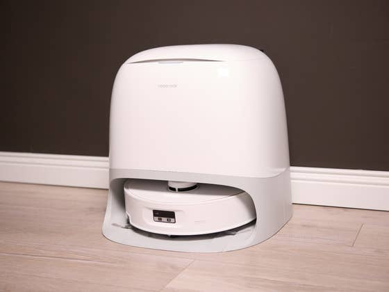 Test du Roborock Qrevo Curv 2 Flow : la fonction de lavage fait toute la différence