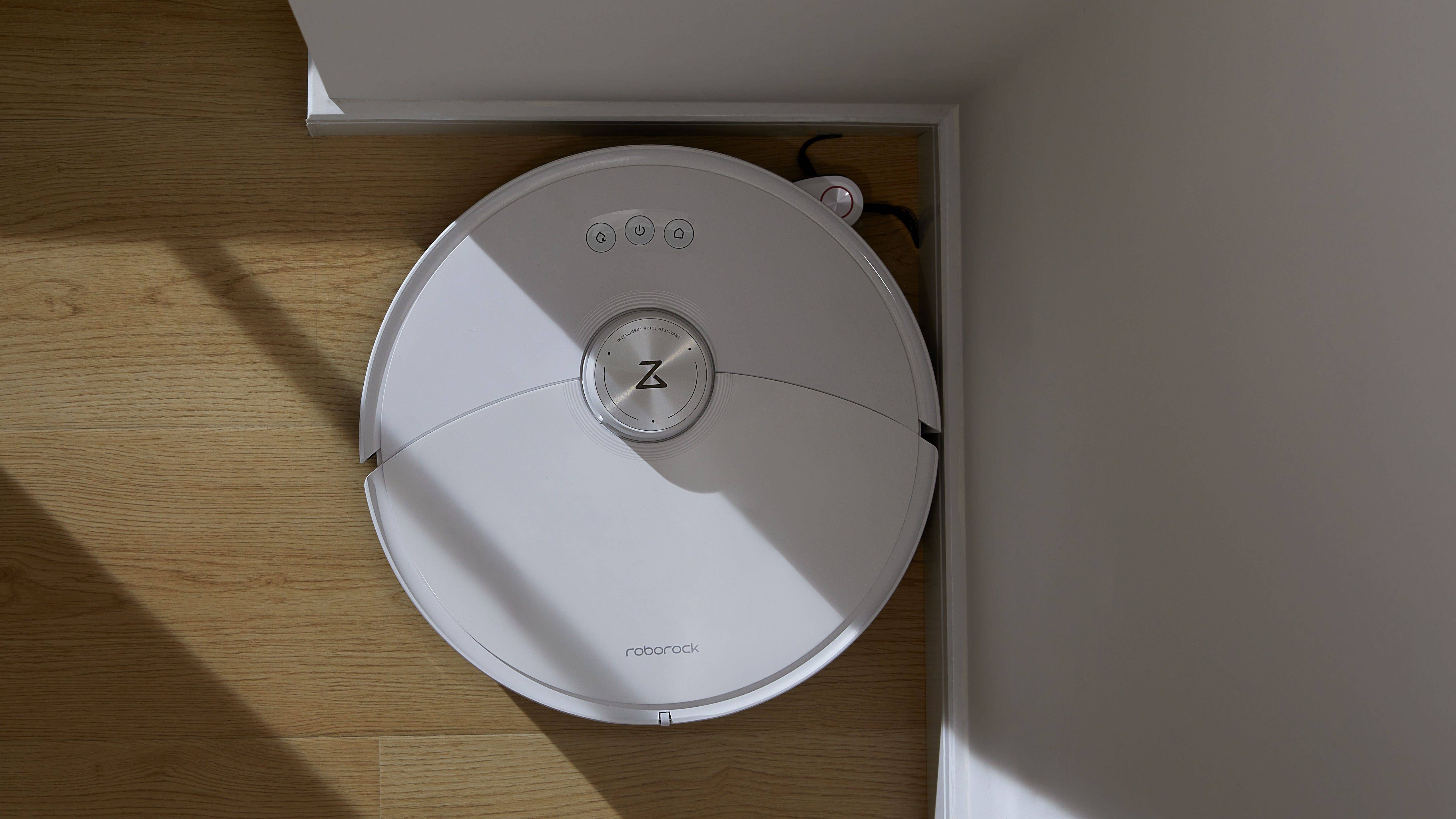 Le Roborock S8 MaxV Ultra et sa brosse rétractable