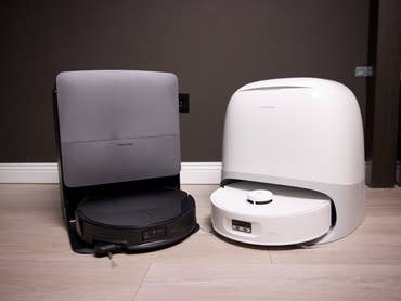 Roborock Saros 20 vs. Roborock Qrevo Curv 2 Flow